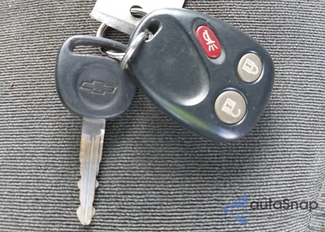 2004 Chevrolet Silverado 1500 Ls из США, поврежденный, VIN 2GCEC13TX41385389